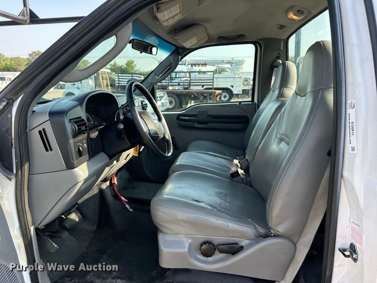 image for item EG0815 2005 Ford F250 Super Duty  pickup truck