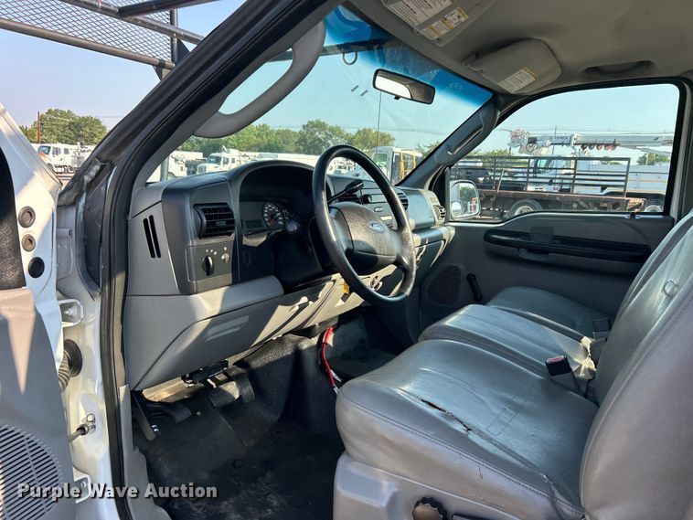 image for item EG0815 2005 Ford F250 Super Duty  pickup truck