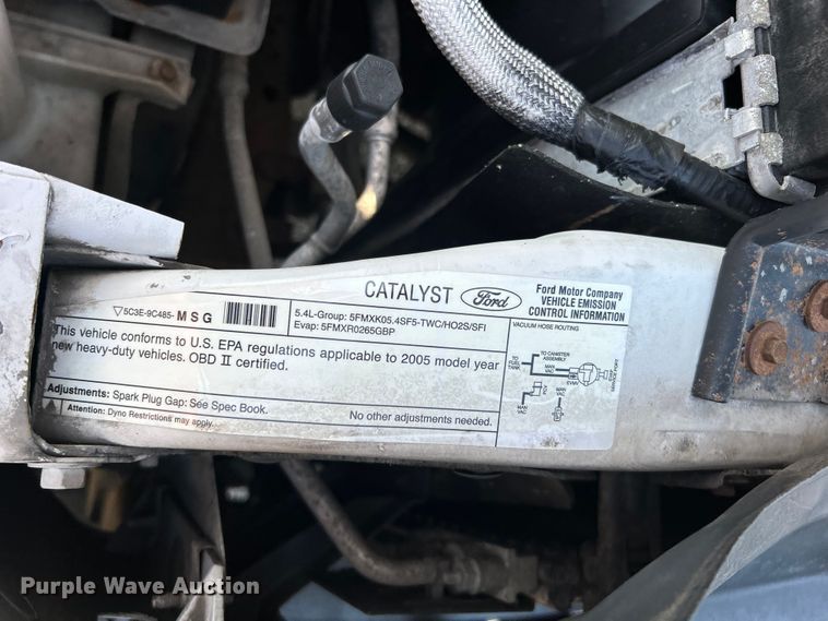 image for item EG0815 2005 Ford F250 Super Duty  pickup truck