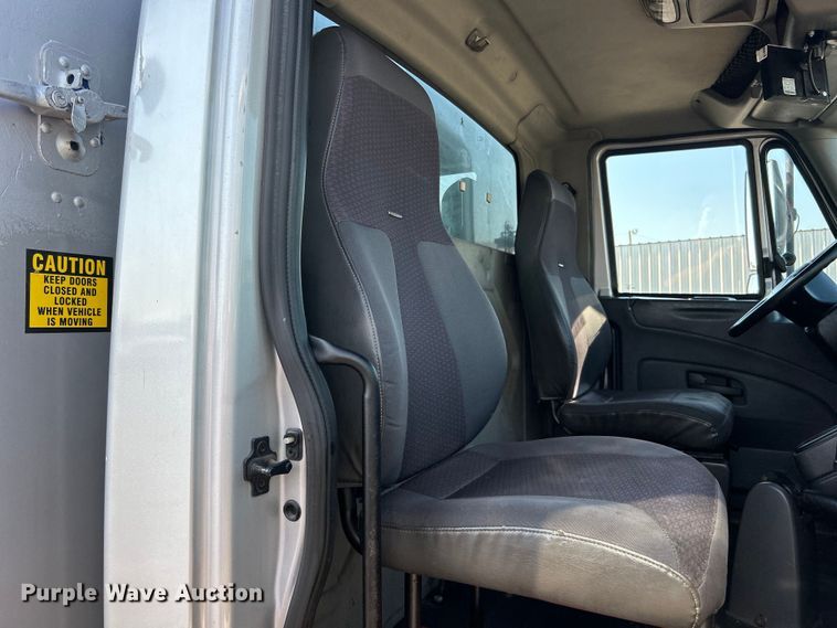 image for item EG0816 2014 International  TerraStar delivery truck