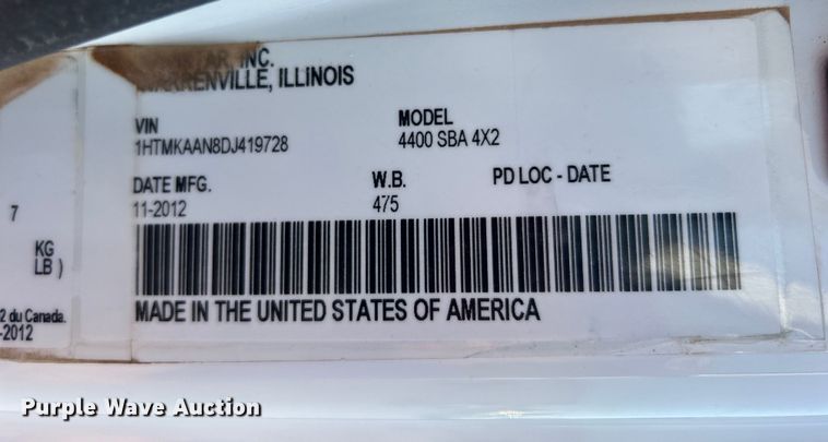 image for item EG0818 2013 International  DuraStar 4000 truck cab and chassis