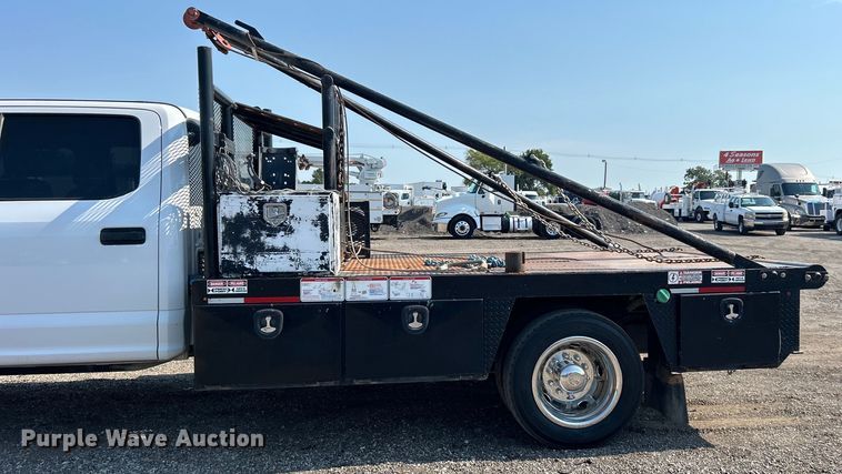 image for item EG0820 2019 Ford F550 Super Duty Crew Cab winch truck