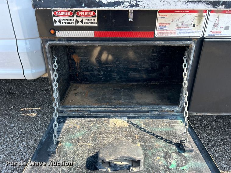 image for item EG0820 2019 Ford F550 Super Duty Crew Cab winch truck