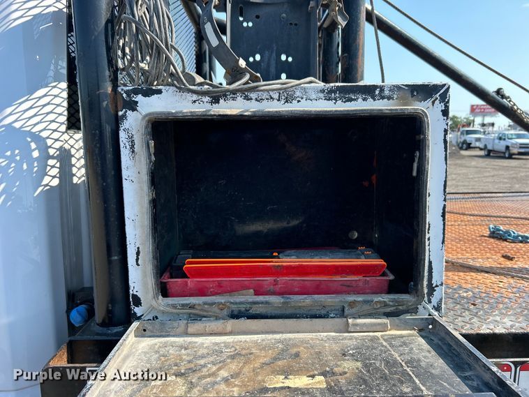 image for item EG0820 2019 Ford F550 Super Duty Crew Cab winch truck