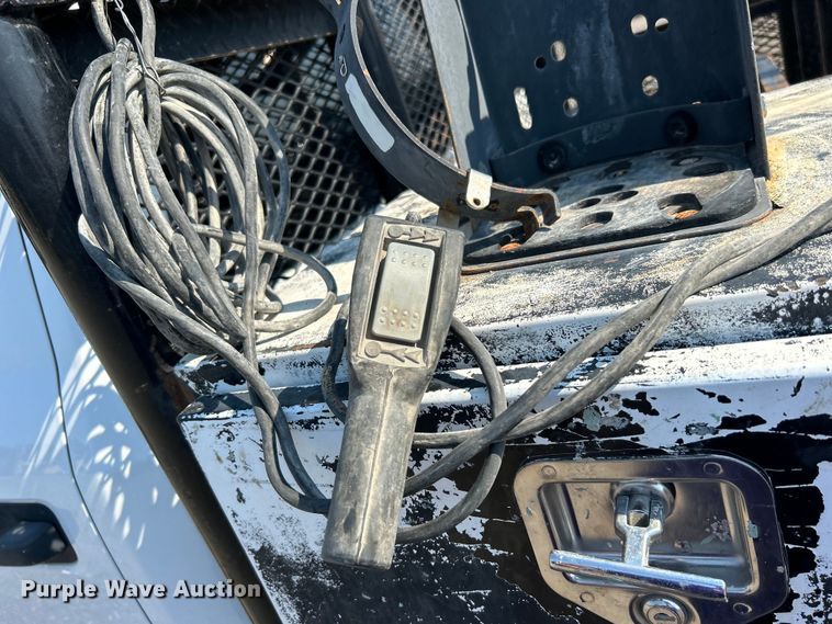 image for item EG0820 2019 Ford F550 Super Duty Crew Cab winch truck