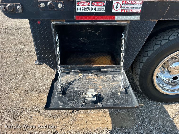 image for item EG0820 2019 Ford F550 Super Duty Crew Cab winch truck