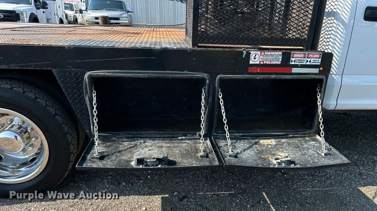 image for item EG0820 2019 Ford F550 Super Duty Crew Cab winch truck