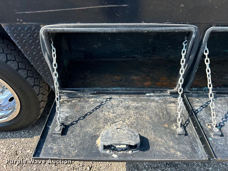 image for item EG0820 2019 Ford F550 Super Duty Crew Cab winch truck