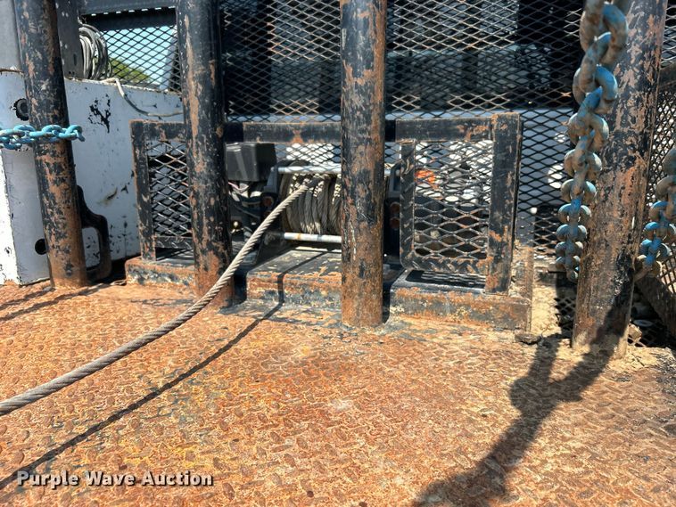 image for item EG0820 2019 Ford F550 Super Duty Crew Cab winch truck