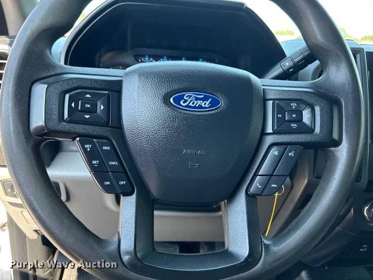 image for item EG0820 2019 Ford F550 Super Duty Crew Cab winch truck