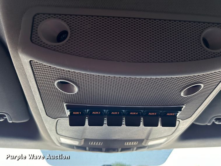 image for item EG0820 2019 Ford F550 Super Duty Crew Cab winch truck