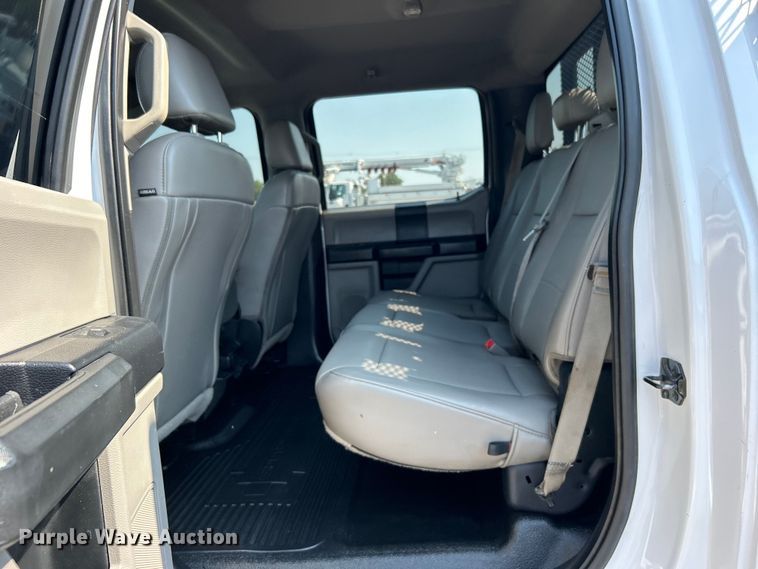 image for item EG0820 2019 Ford F550 Super Duty Crew Cab winch truck