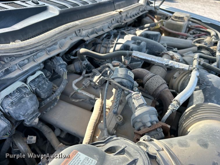 image for item EG0820 2019 Ford F550 Super Duty Crew Cab winch truck