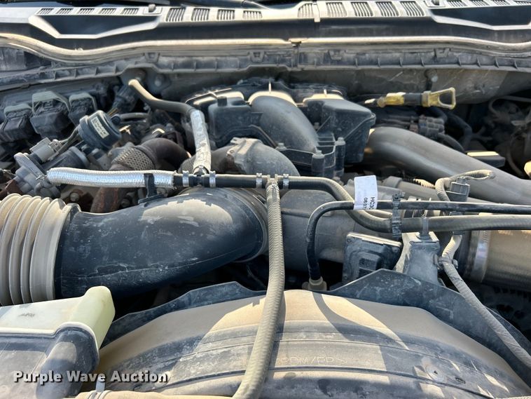 image for item EG0820 2019 Ford F550 Super Duty Crew Cab winch truck