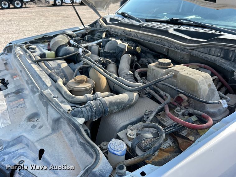 image for item EG0820 2019 Ford F550 Super Duty Crew Cab winch truck