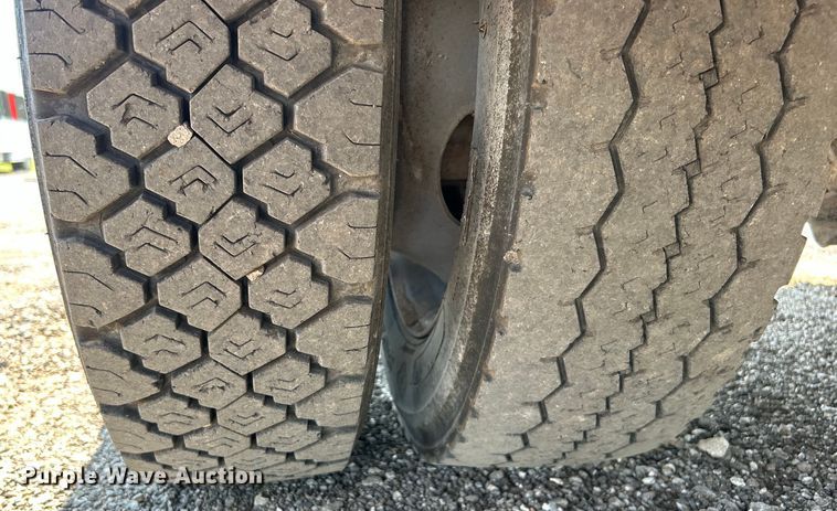 image for item EG0820 2019 Ford F550 Super Duty Crew Cab winch truck