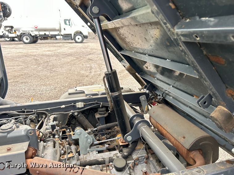 image for item EG0837 2013 Kubota RTV1100 utility vehicle