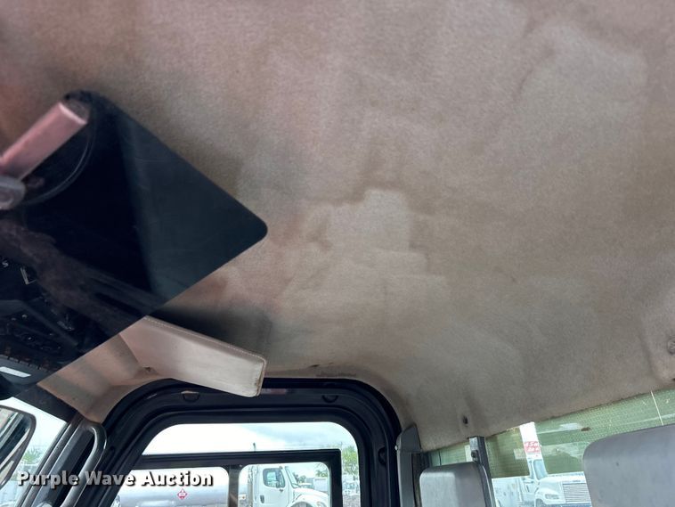 image for item EG0837 2013 Kubota RTV1100 utility vehicle