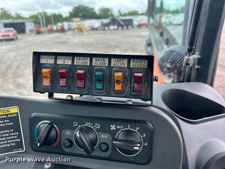 image for item EG0837 2013 Kubota RTV1100 utility vehicle