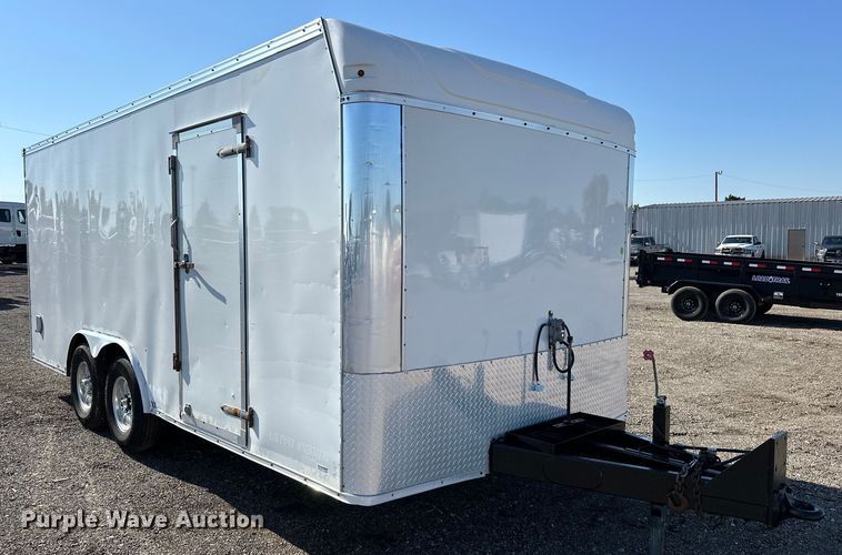 image for item EG0845 2015 United Trailers  UXT-8.518TA70 enclosed cargo trailer