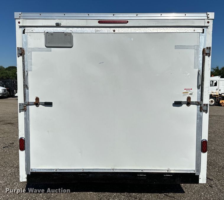 image for item EG0845 2015 United Trailers  UXT-8.518TA70 enclosed cargo trailer