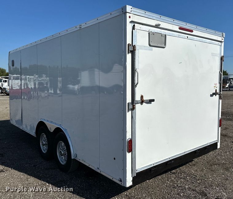 image for item EG0845 2015 United Trailers  UXT-8.518TA70 enclosed cargo trailer