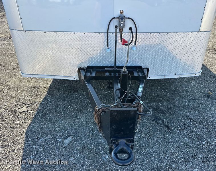 image for item EG0845 2015 United Trailers  UXT-8.518TA70 enclosed cargo trailer