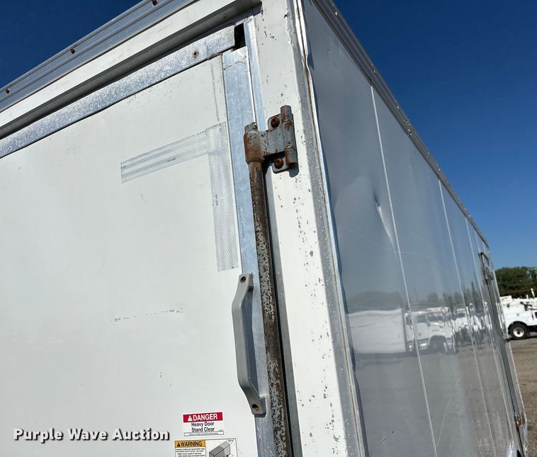 image for item EG0845 2015 United Trailers  UXT-8.518TA70 enclosed cargo trailer