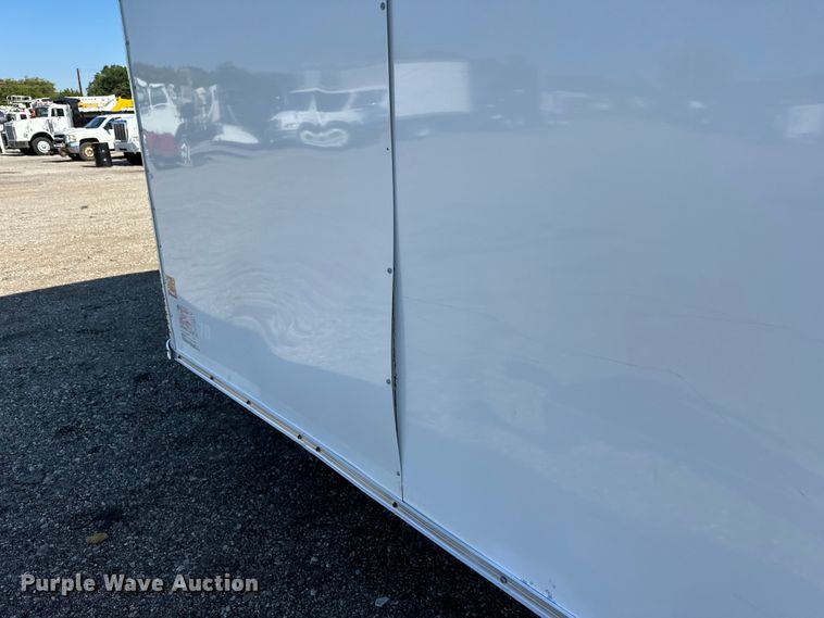 image for item EG0845 2015 United Trailers  UXT-8.518TA70 enclosed cargo trailer