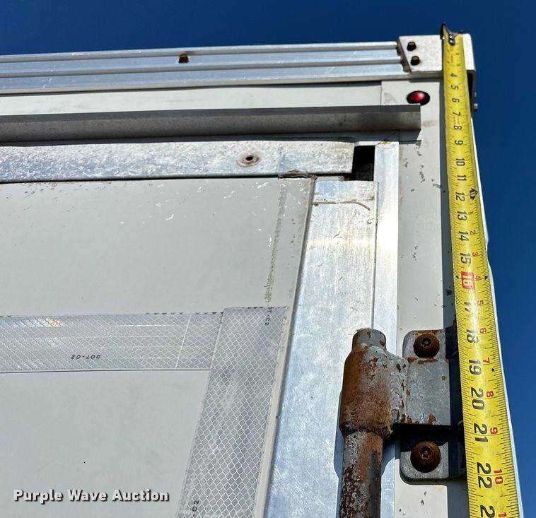 image for item EG0845 2015 United Trailers  UXT-8.518TA70 enclosed cargo trailer