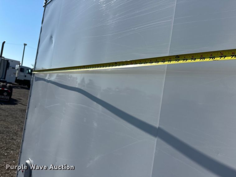 image for item EG0845 2015 United Trailers  UXT-8.518TA70 enclosed cargo trailer