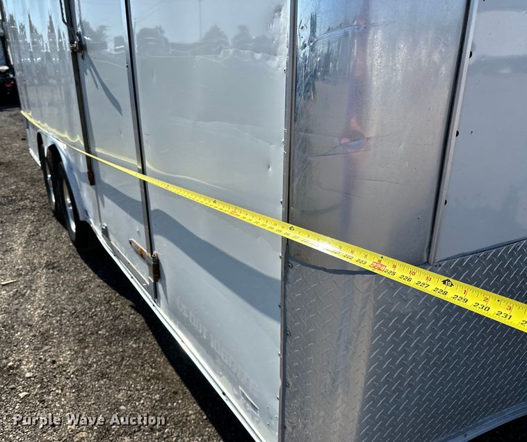 image for item EG0845 2015 United Trailers  UXT-8.518TA70 enclosed cargo trailer