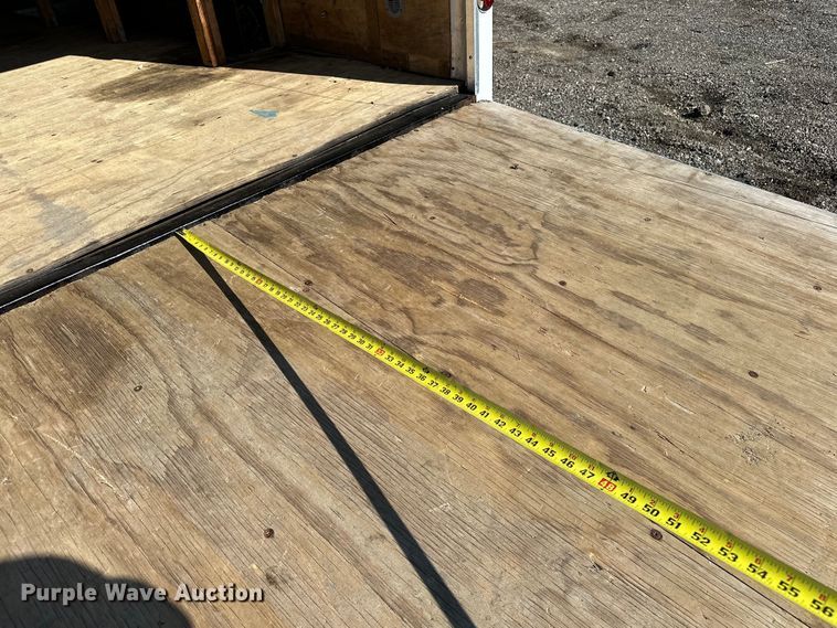 image for item EG0845 2015 United Trailers  UXT-8.518TA70 enclosed cargo trailer