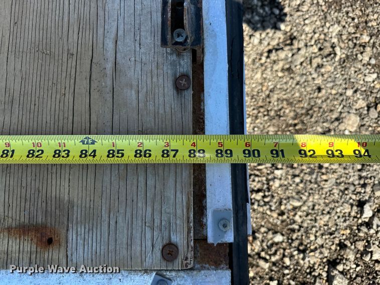 image for item EG0845 2015 United Trailers  UXT-8.518TA70 enclosed cargo trailer