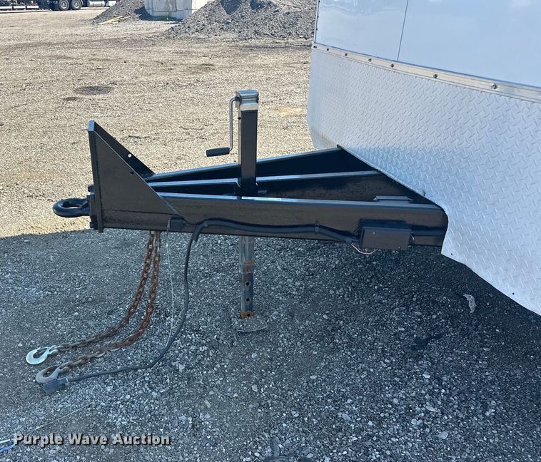 image for item EG0848 2016 United Trailers  UXT-8.518TA70 enclosed cargo trailer