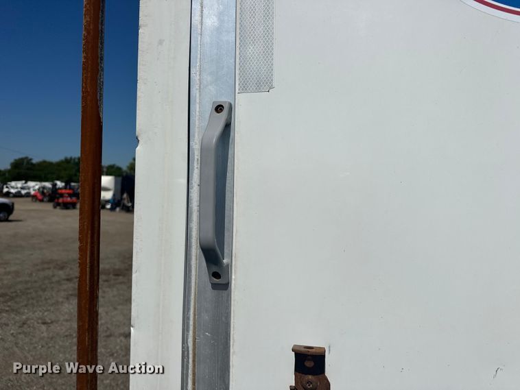 image for item EG0848 2016 United Trailers  UXT-8.518TA70 enclosed cargo trailer