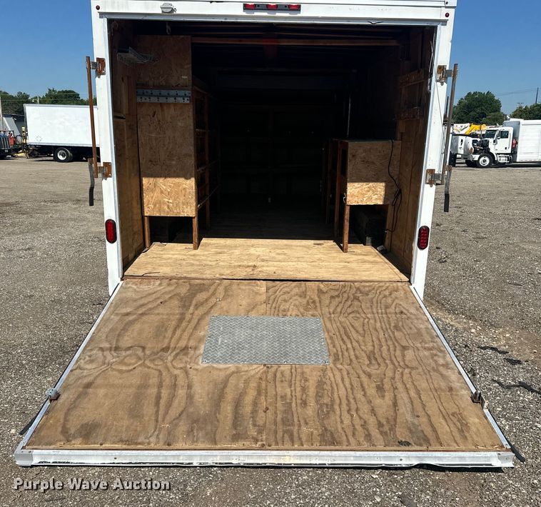 image for item EG0848 2016 United Trailers  UXT-8.518TA70 enclosed cargo trailer