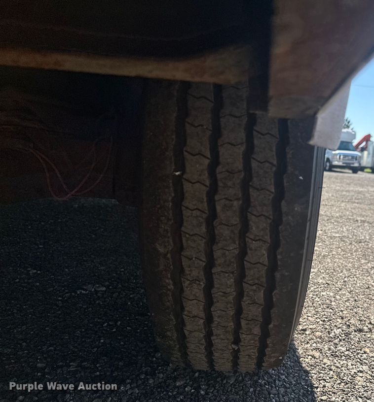 image for item EG0848 2016 United Trailers  UXT-8.518TA70 enclosed cargo trailer