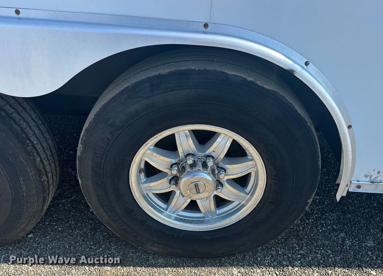 image for item EG0848 2016 United Trailers  UXT-8.518TA70 enclosed cargo trailer