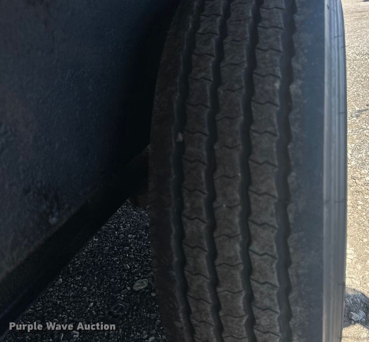 image for item EG0848 2016 United Trailers  UXT-8.518TA70 enclosed cargo trailer