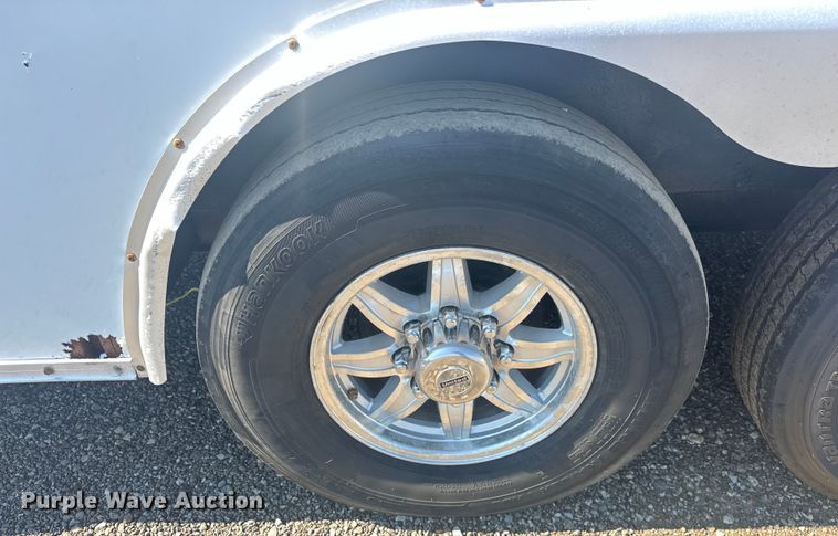 image for item EG0848 2016 United Trailers  UXT-8.518TA70 enclosed cargo trailer