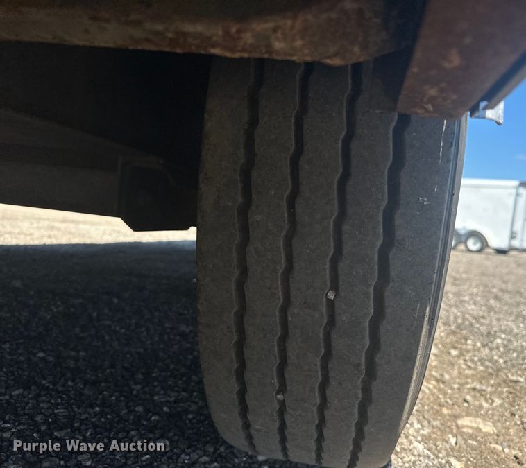 image for item EG0848 2016 United Trailers  UXT-8.518TA70 enclosed cargo trailer