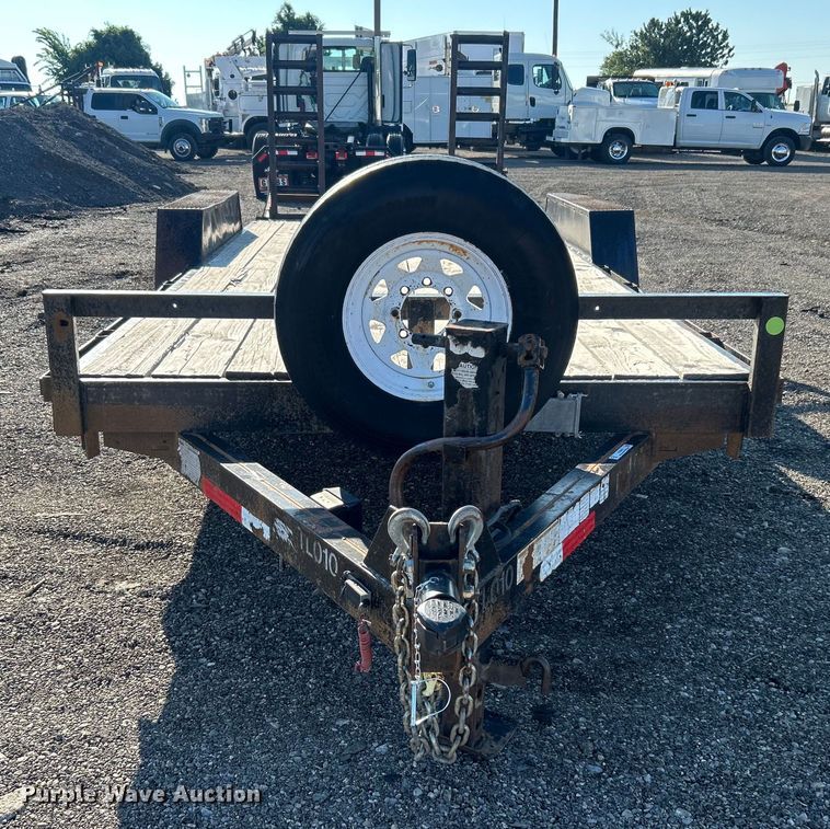 image for item EG0853 2005 CBQT Snake River equipment trailer