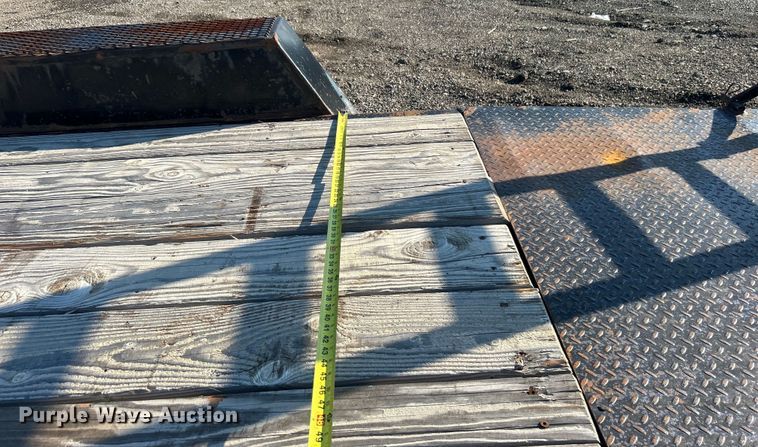 image for item EG0853 2005 CBQT Snake River equipment trailer