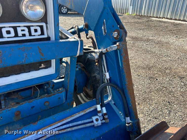 image for item EG0854 1978 Ford 1600 MFWD tractor