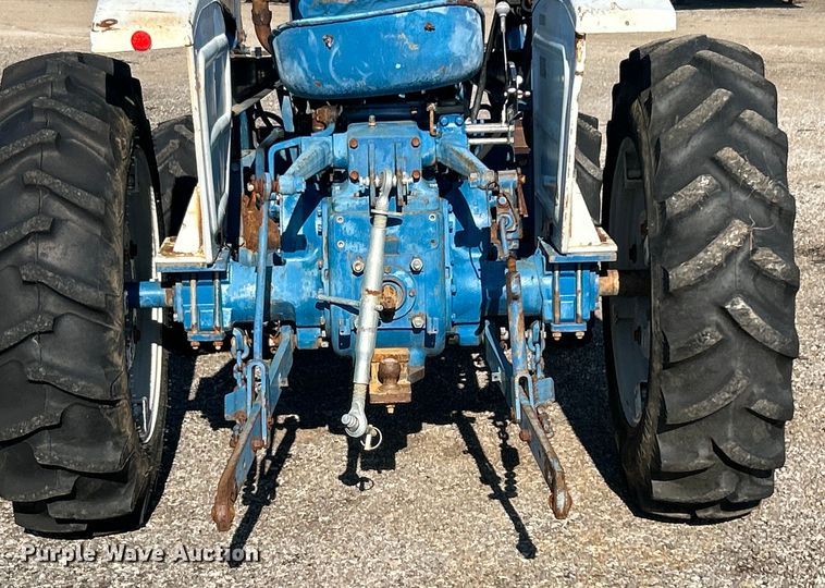 image for item EG0854 1978 Ford 1600 MFWD tractor
