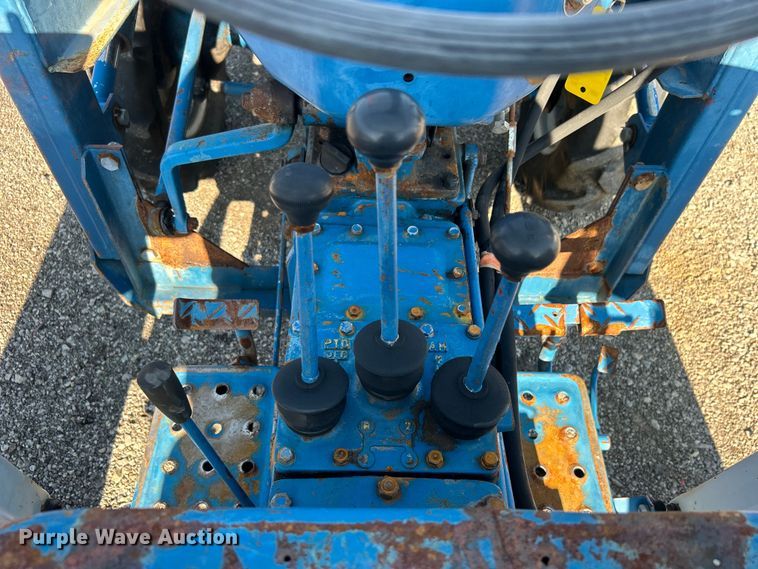 image for item EG0854 1978 Ford 1600 MFWD tractor