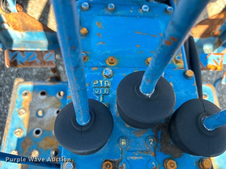 image for item EG0854 1978 Ford 1600 MFWD tractor