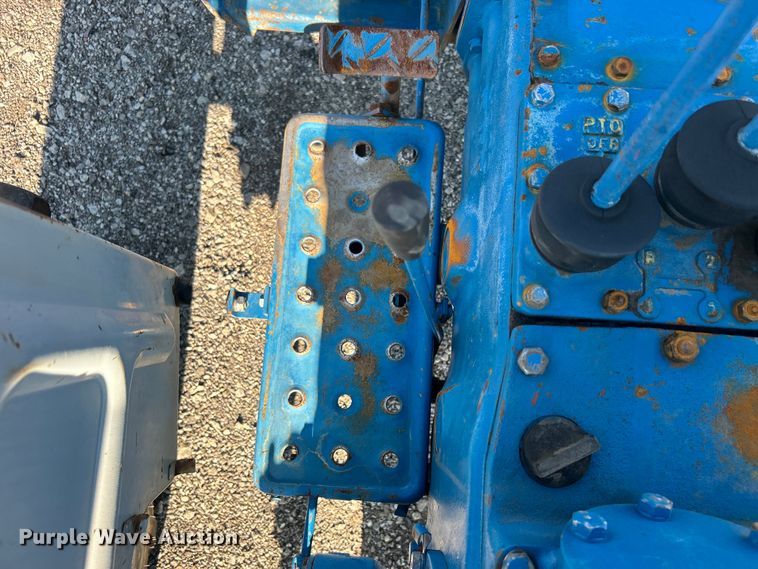 image for item EG0854 1978 Ford 1600 MFWD tractor