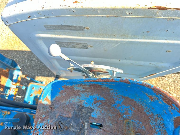 image for item EG0854 1978 Ford 1600 MFWD tractor